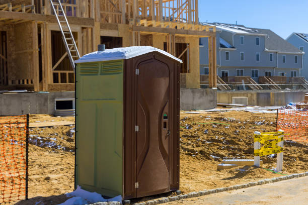 Best Portable restroom trailer rental  in Mount Morris, IL